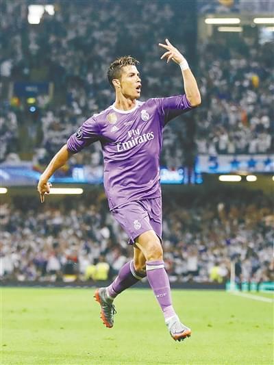 超越她在 超越她在